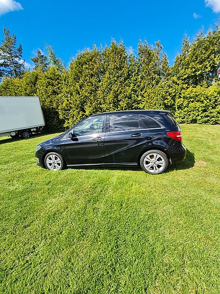 Mercedes-Benz B180 d 8 of 18