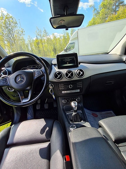 Mercedes-Benz B180 d 10 of 18