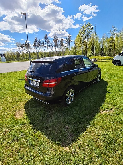 Mercedes-Benz B180 d 5 of 5