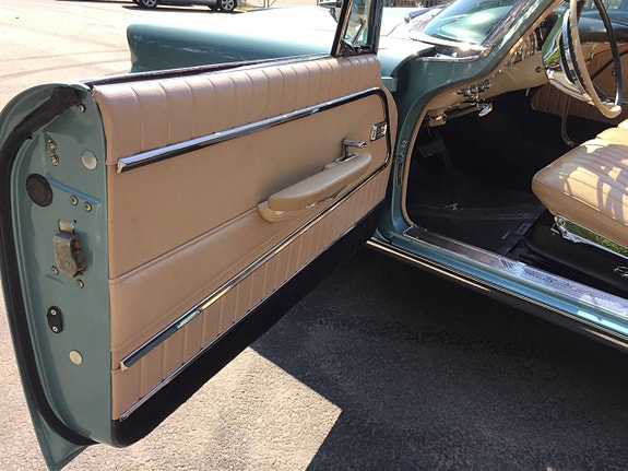 Chrysler 300 13 of 21