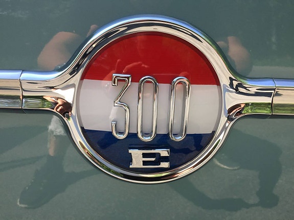 Chrysler 300 10 of 21