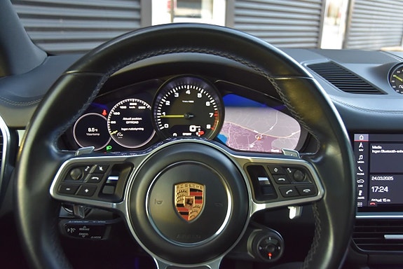 Porsche Cayenne 15 of 22