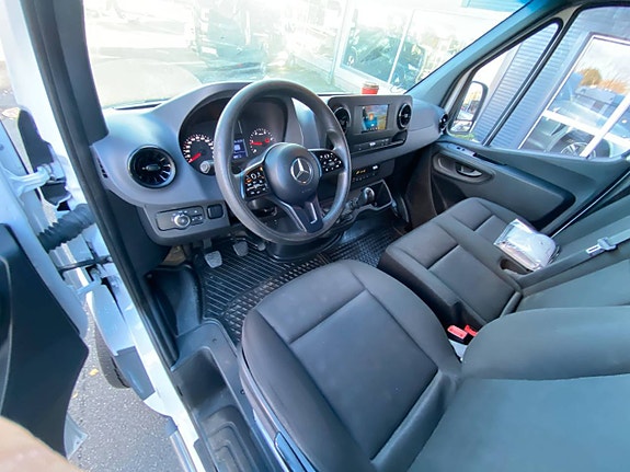 Mercedes-Benz Sprinter 211 9 of 12