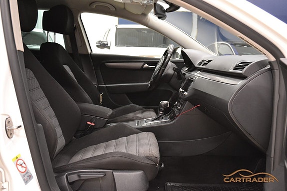 Volkswagen Passat 7 of 19