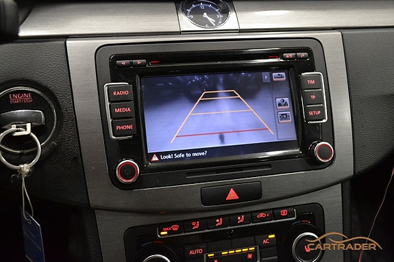 Volkswagen Passat 14 of 19