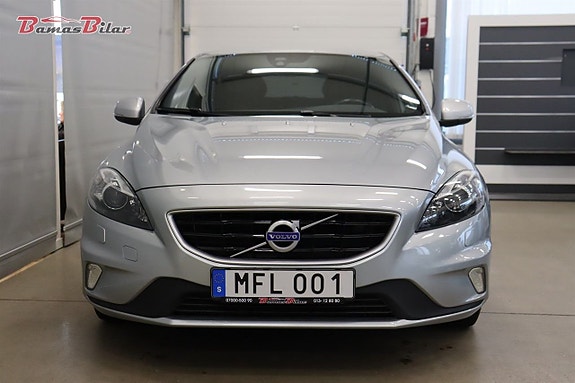 Volvo V40 8 of 26