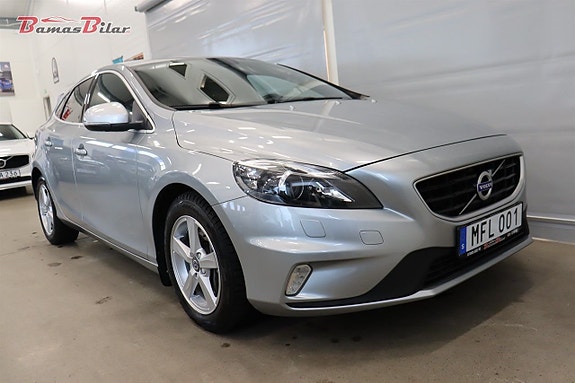 Volvo V40 7 of 26