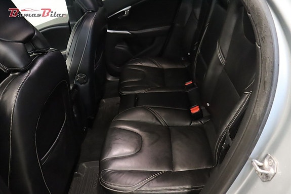 Volvo V40 18 of 26