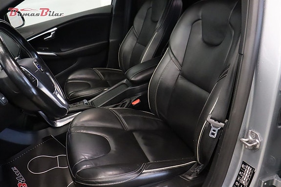 Volvo V40 10 of 26
