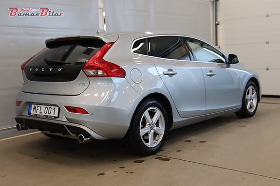 Volvo V40 5 of 26