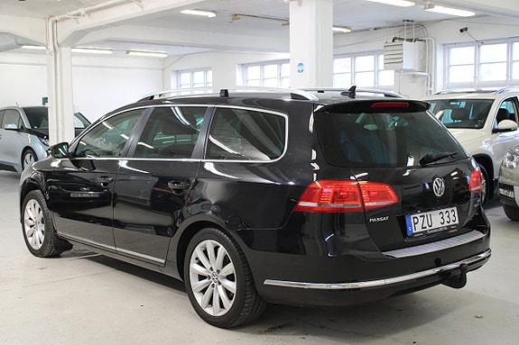 Volkswagen Passat 13 of 15