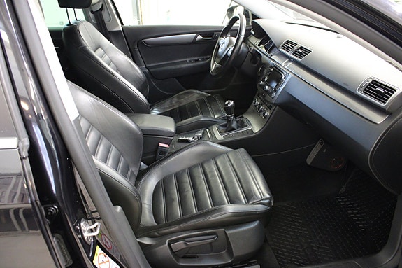 Volkswagen Passat 6 of 15