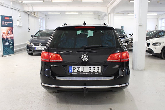 Volkswagen Passat 14 of 15