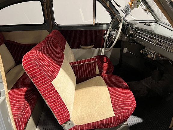 Volvo PV444 8 of 16