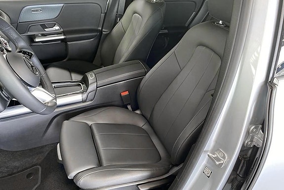 Mercedes-Benz EQA250+ 15 of 17