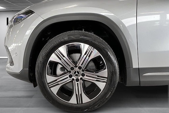 Mercedes-Benz EQA250+ 5 of 17