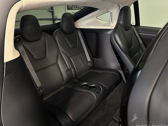 Tesla Model X 14 of 27