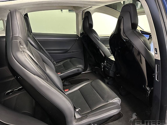 Tesla Model X 13 of 27