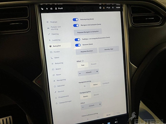Tesla Model X 26 of 27