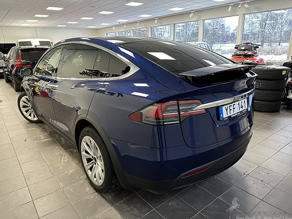 Tesla Model X 6 of 27