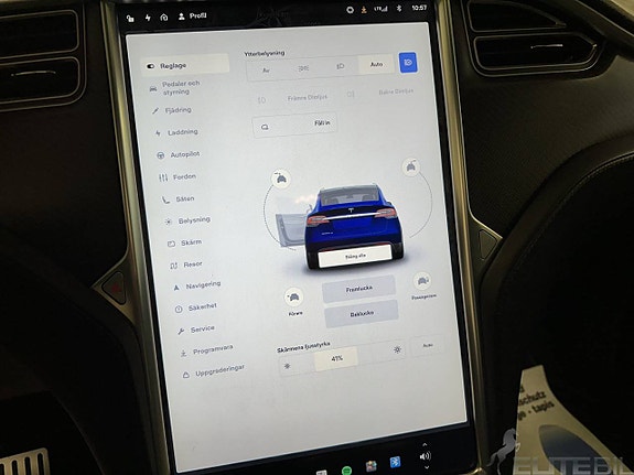 Tesla Model X 22 of 27