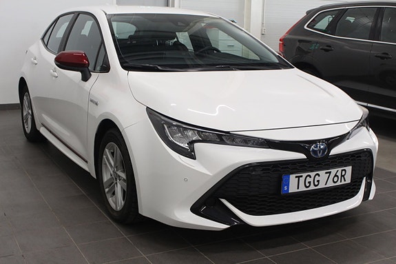 Toyota Corolla 2 of 14