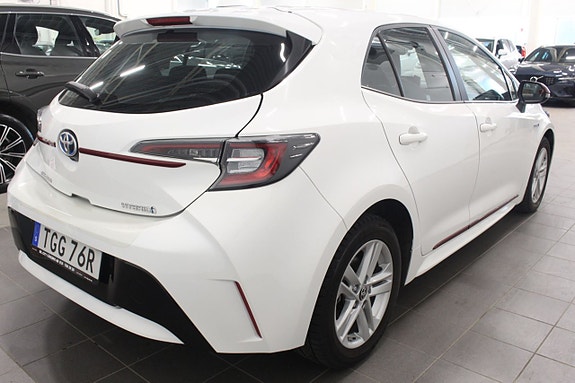 Toyota Corolla 3 of 14