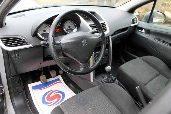 Peugeot 207 3 of 4