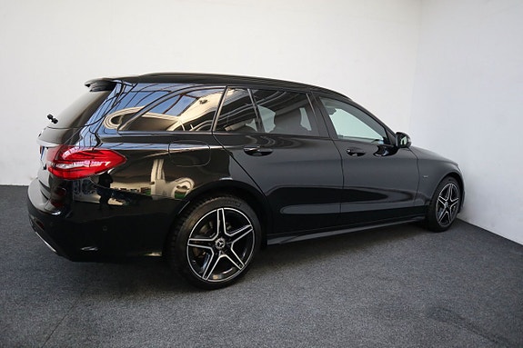 Mercedes-Benz C300 7 of 23