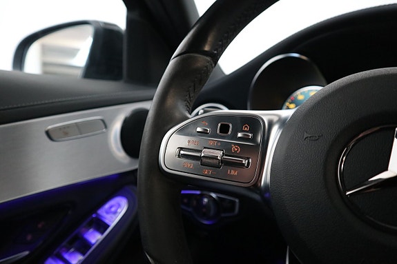 Mercedes-Benz C300 12 of 23