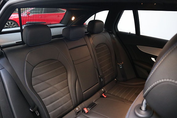 Mercedes-Benz C300 21 of 23