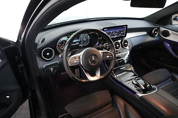 Mercedes-Benz C300 10 of 23