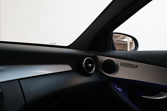 Mercedes-Benz C300 20 of 23
