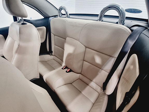 Peugeot 207 CC 9 of 17