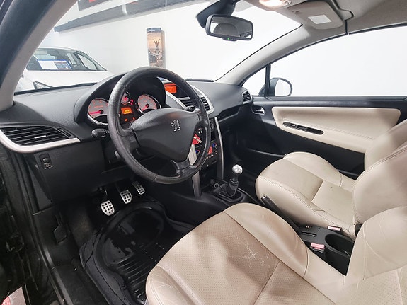 Peugeot 207 CC 10 of 17