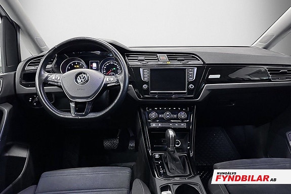 Volkswagen Touran 9 of 11