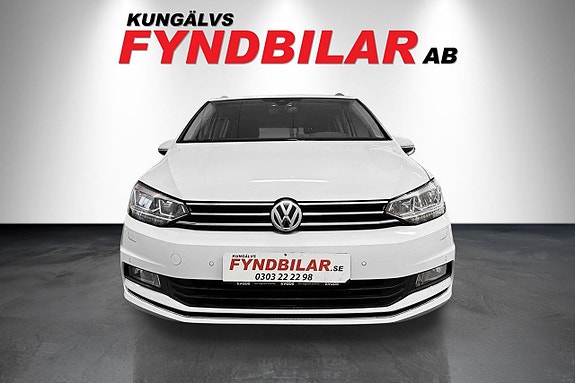Volkswagen Touran 3 of 5