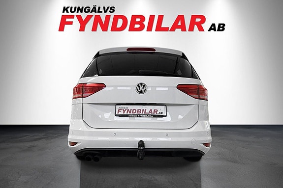 Volkswagen Touran 5 of 5