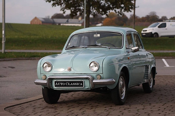 Renault Dauphine Gordini 3 of 5