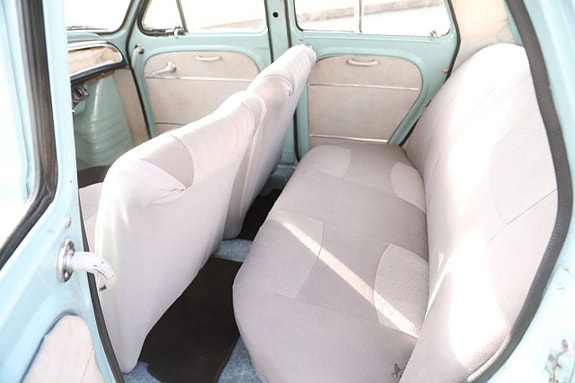Renault Dauphine Gordini 8 of 14