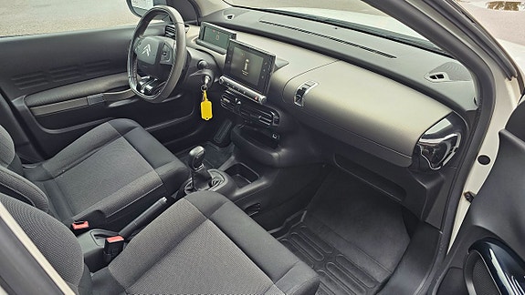 Citroen C4 Cactus 9 of 16