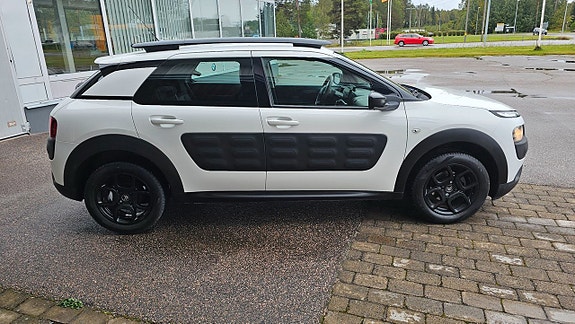 Citroen C4 Cactus 8 of 16