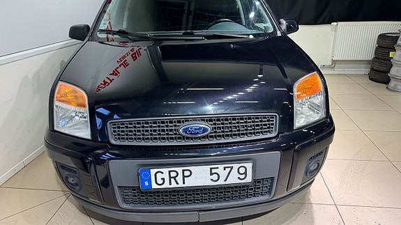 Ford Fusion 18 of 18