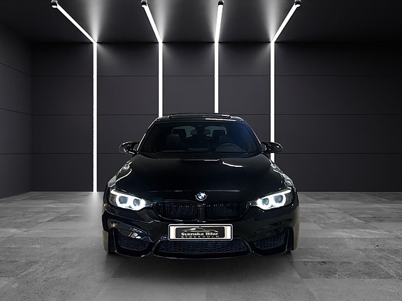 BMW 335d 3 of 5