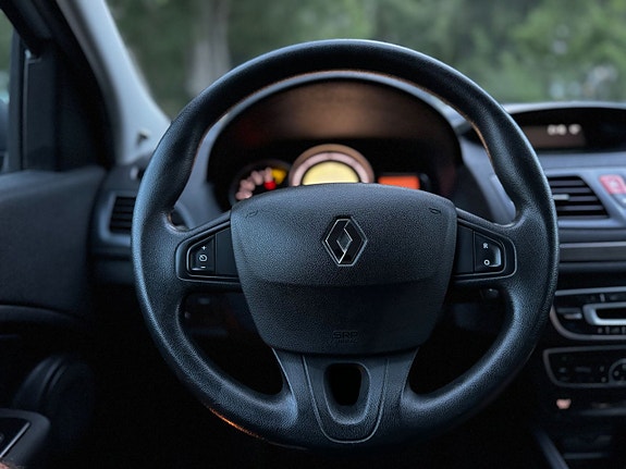 Renault Megane III 15 of 21