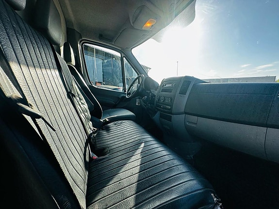 Volkswagen Crafter 7 of 8
