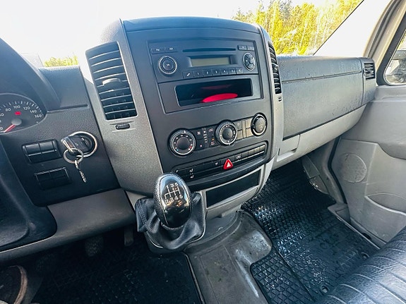 Volkswagen Crafter 8 of 8