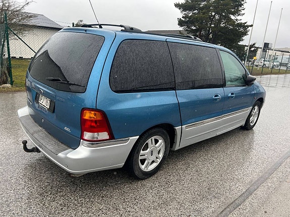 Ford Windstar 9 of 23