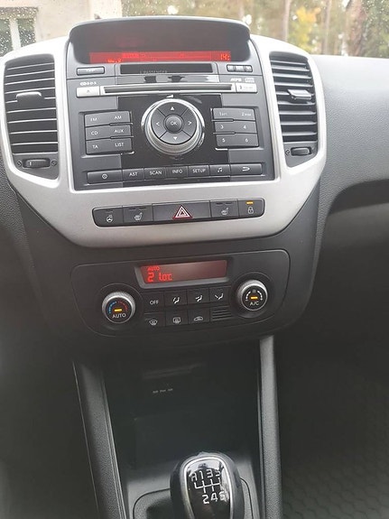 Kia Venga 4 of 18
