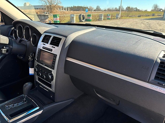 Dodge Charger 20 of 30